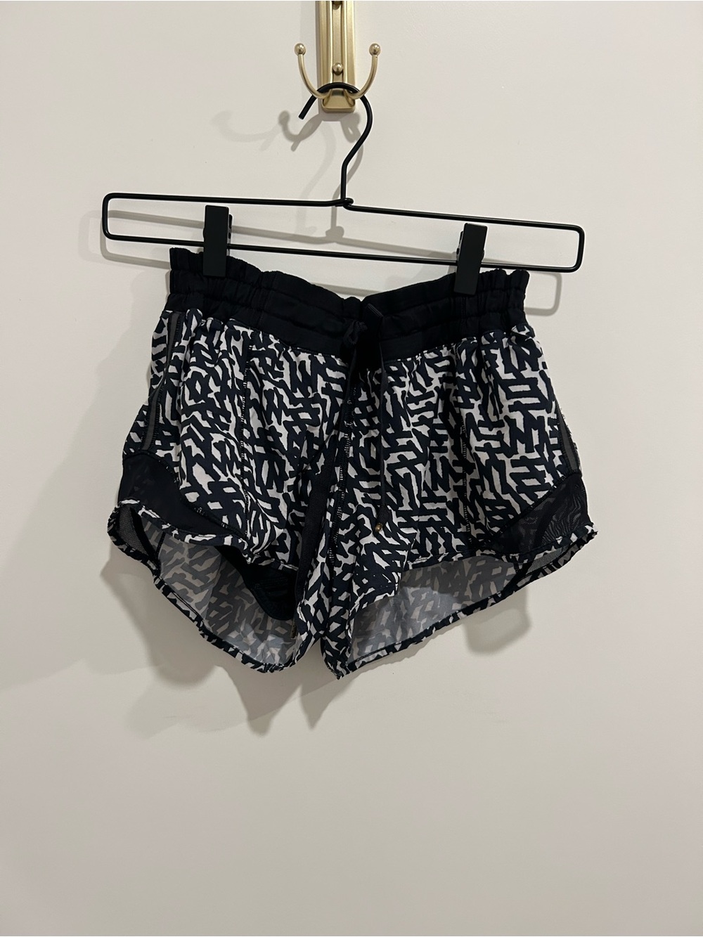 lululemon athletica Black & White Abstract Print Running Shorts